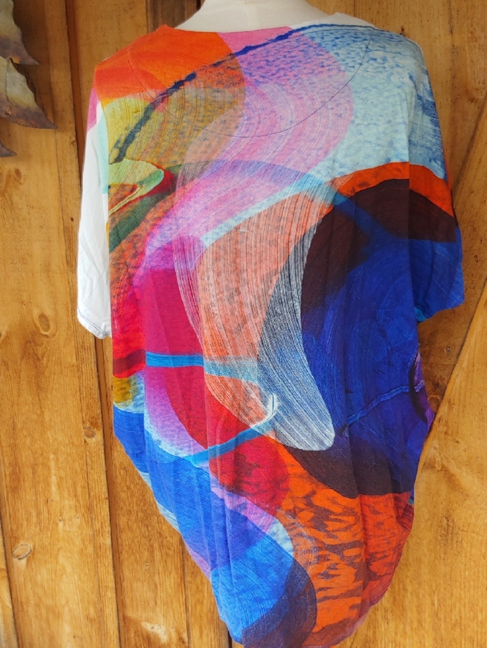 Vibrant Multi-Color Abstract Tunic Top - Picture 5 of 8